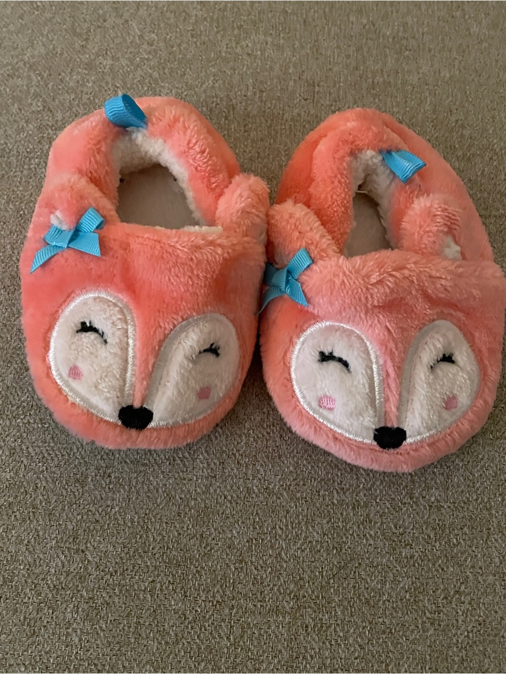 Plush Fox Slippers with Blue Bows - Coral Pink